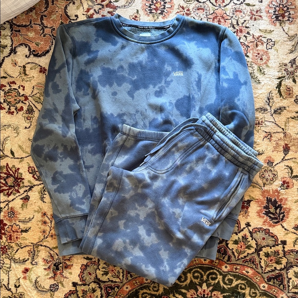 Vans Blue Camo Sweatpant Sweatshirt Set